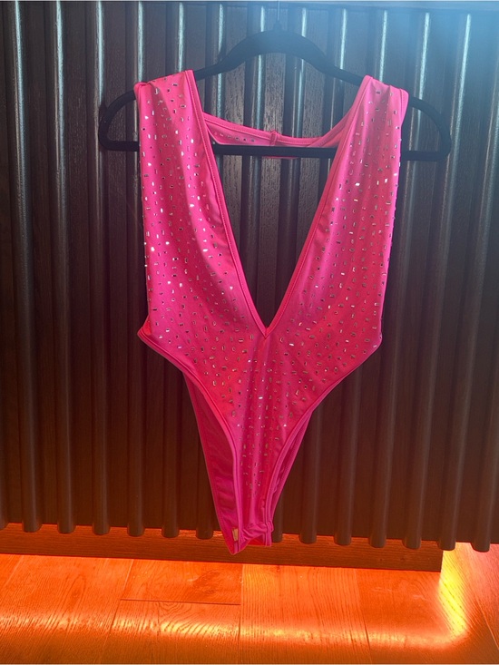 LOVEVERY Tops - Studded Hot Pink Deep V Sleeveless Bodysuit